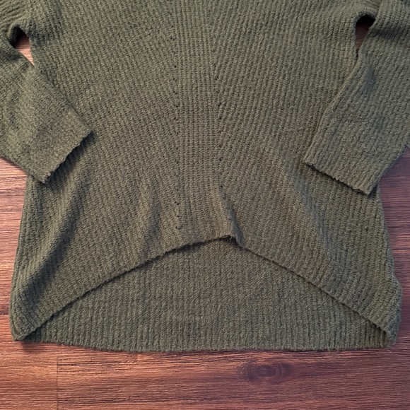 Lulu’s Dark Green Tunic Length Sweater Small - Picture 4 of 8